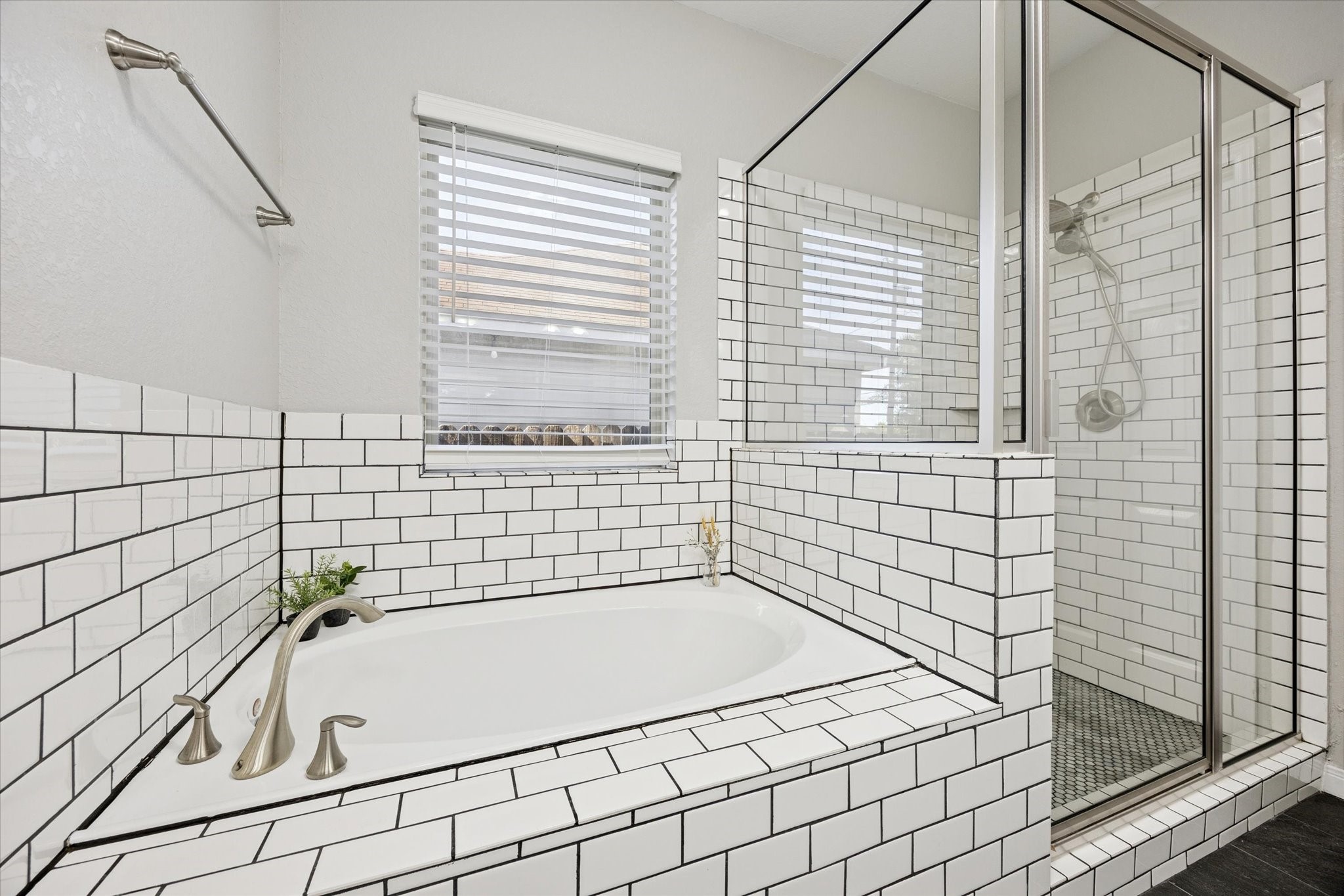 10023 Bamboo Road Houston, TX 77041 - Photo 16 of 25