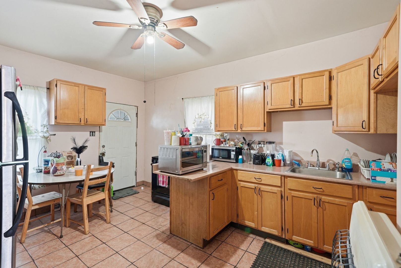 541 West Root Street Chicago, IL 60609 - Photo 6 of 21