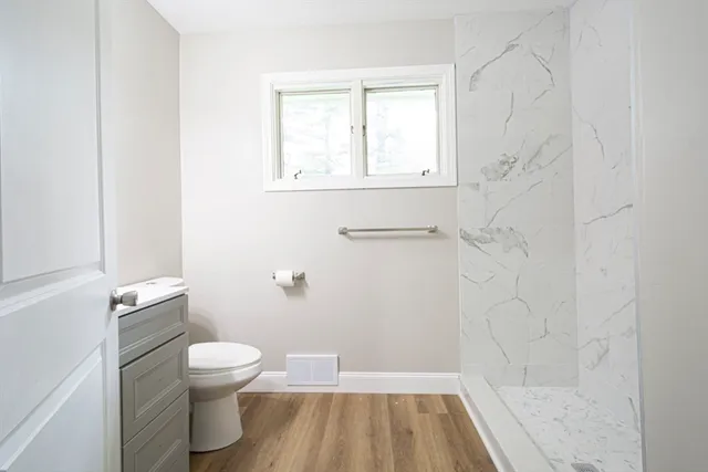 $765,000 | 32 Aylesbury Road, Worcester, MA 01609