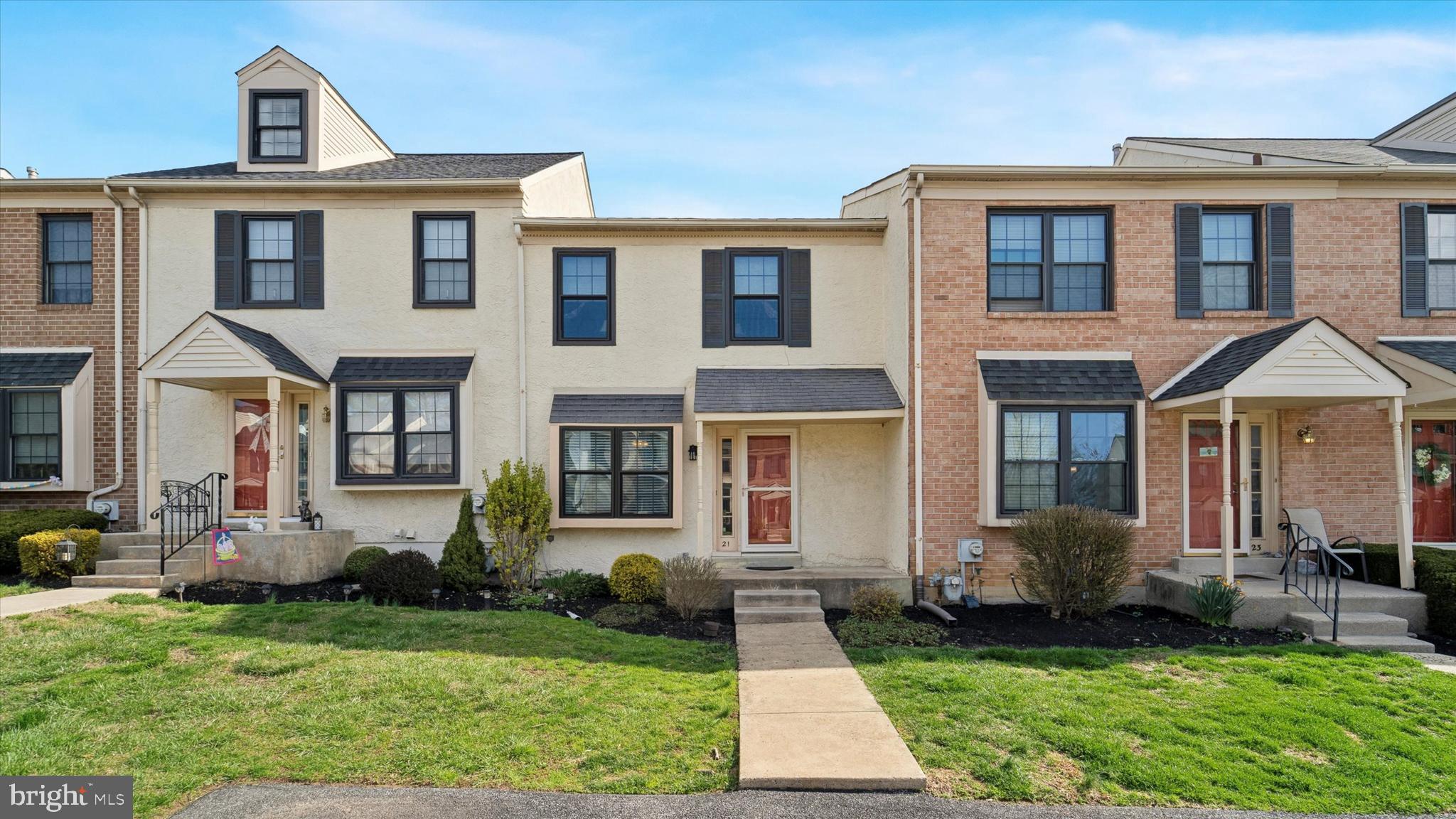 21 Ruth Road Brookhaven, PA 19015 - Photo 1 of 24 Welcome home!