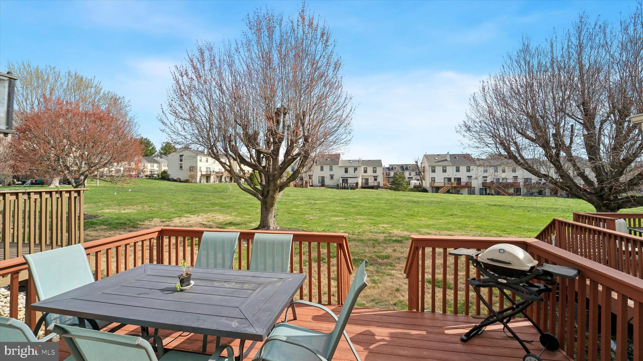 21 Ruth Road Brookhaven, PA 19015 - Photo 13 of 24 Deck overlooking common area backyard