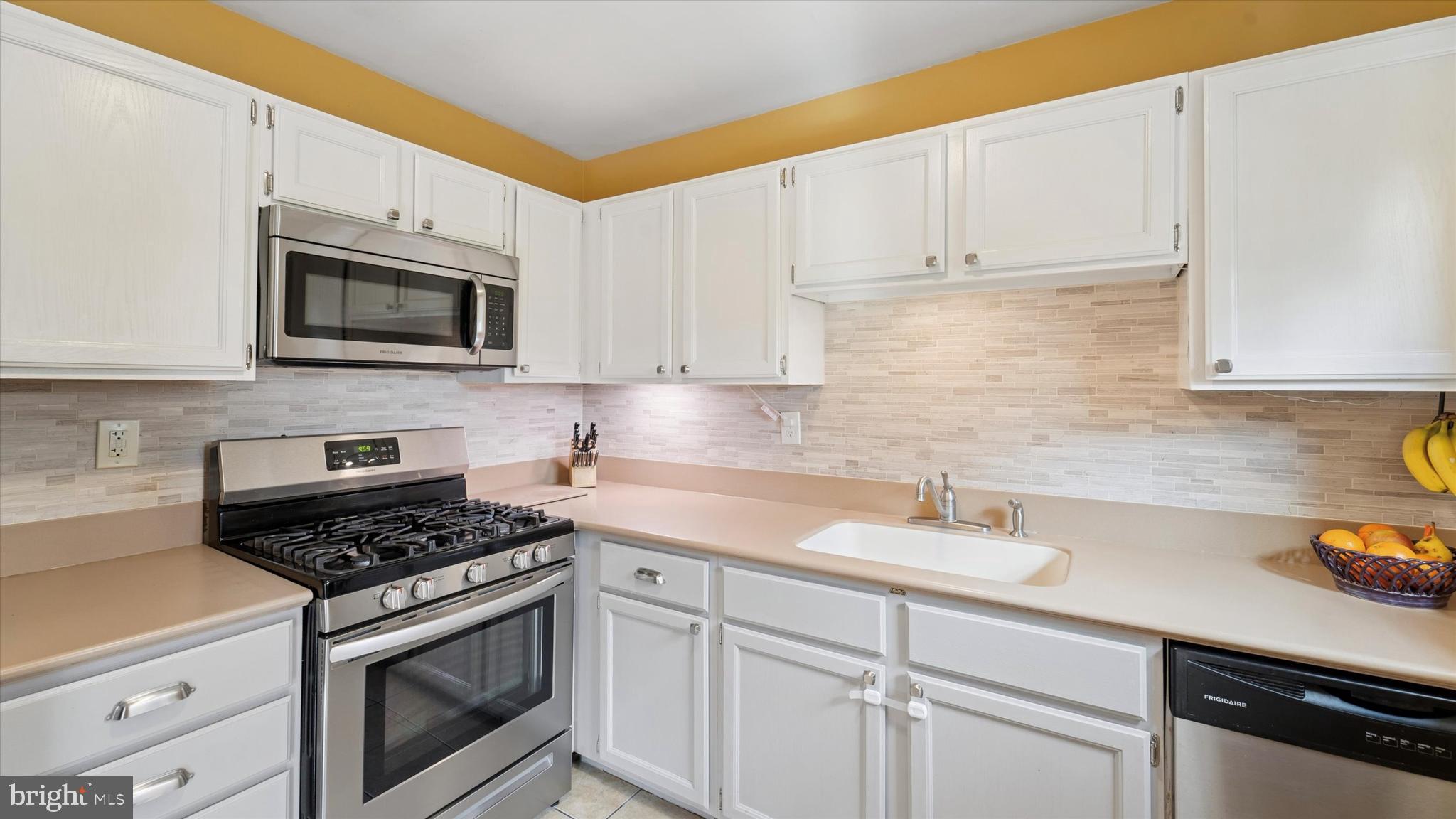 21 Ruth Road Brookhaven, PA 19015 - Photo 7 of 24 Kitchen