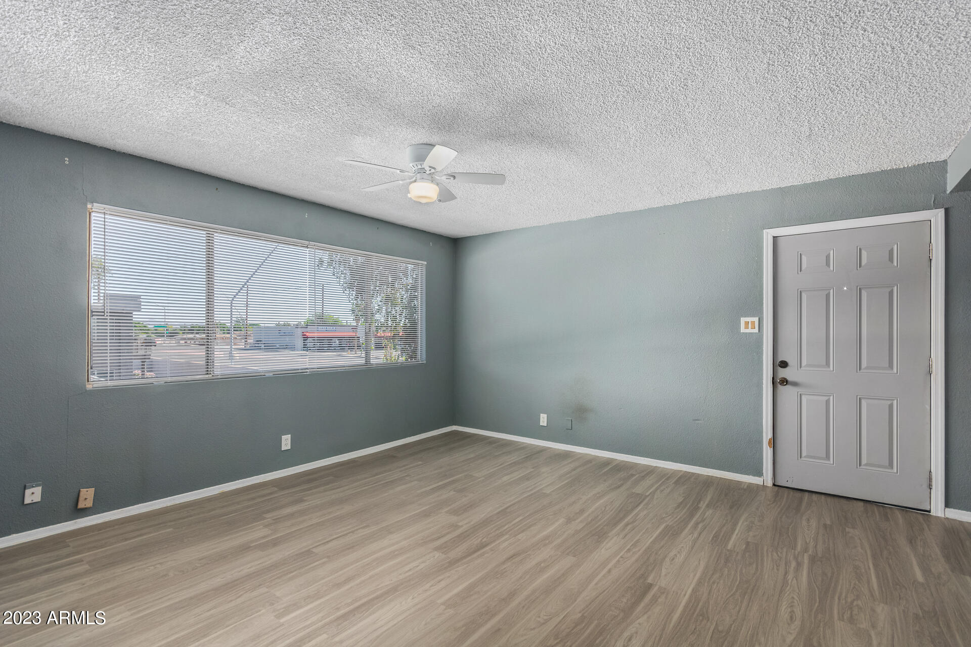 424 West Brown Road, Unit 212 Mesa, AZ 85201 - Photo 7 of 32 06 - Brown