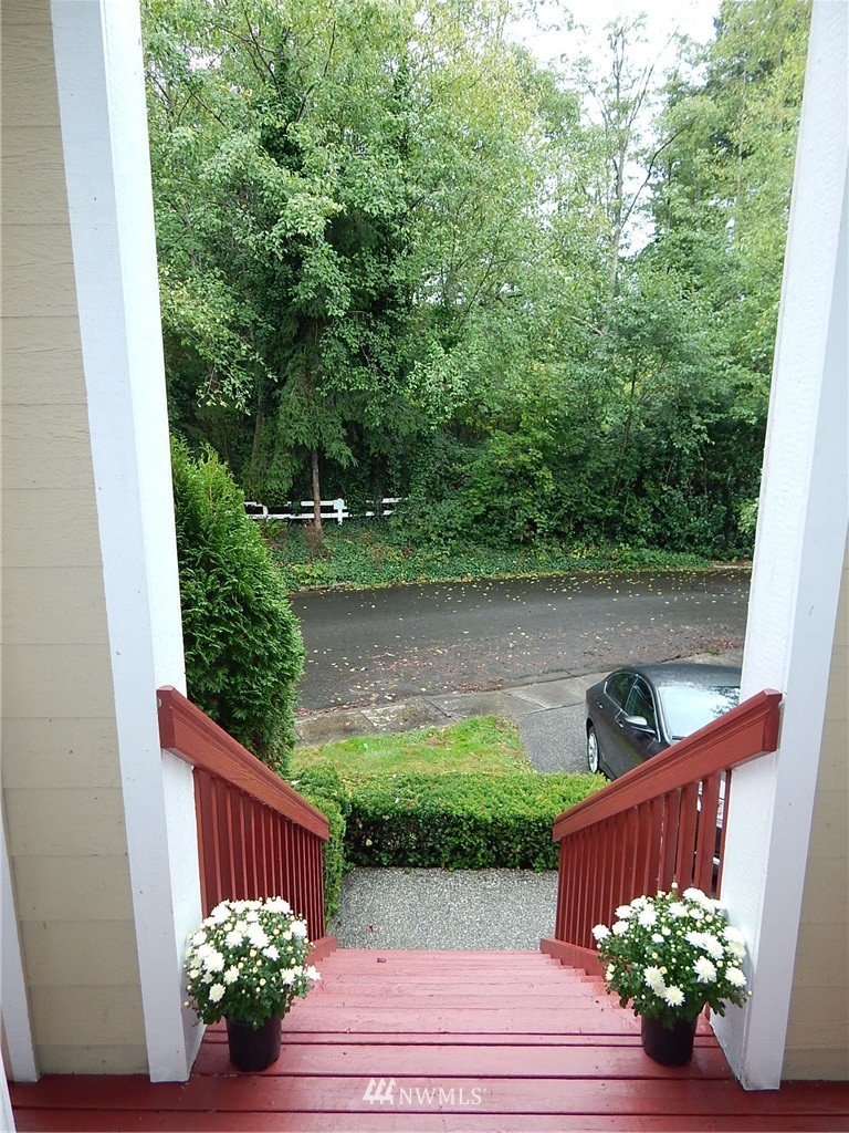 625 57th Street Southwest Everett, WA 98203 - Photo 2 of 25 Gallery Image 2