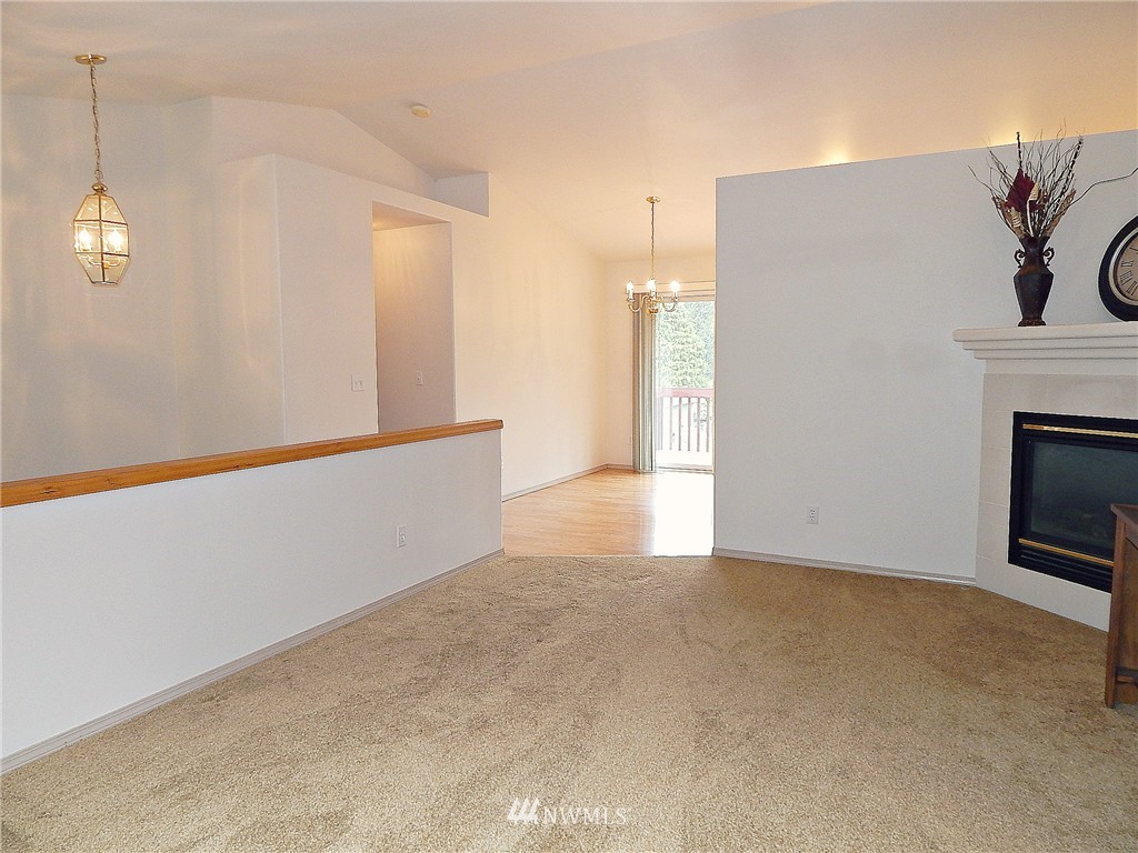 625 57th Street Southwest Everett, WA 98203 - Photo 4 of 25 Gallery Image 4