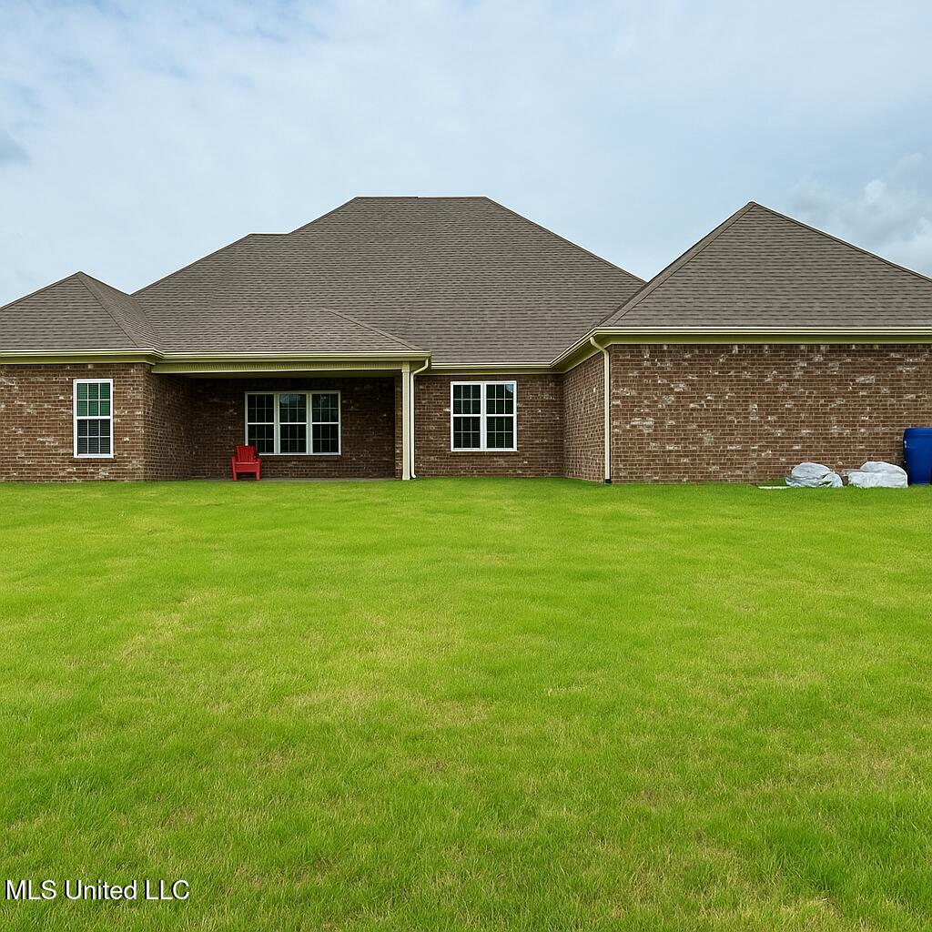 4638 Balterson Loop South Olive Branch, MS 38654 - Photo 24 of 26 backyard