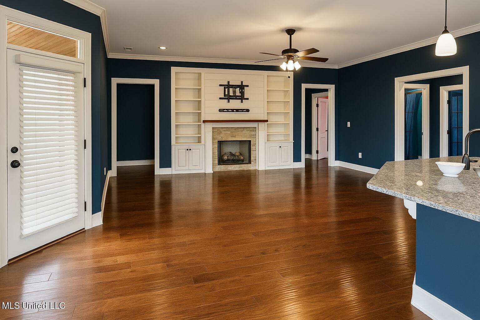 4638 Balterson Loop South Olive Branch, MS 38654 - Photo 5 of 26 Living Room