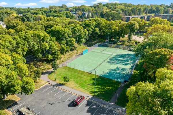 $179,900 | 8928 Neill Lake Road, Unit 105, Eden Prairie, MN 55347