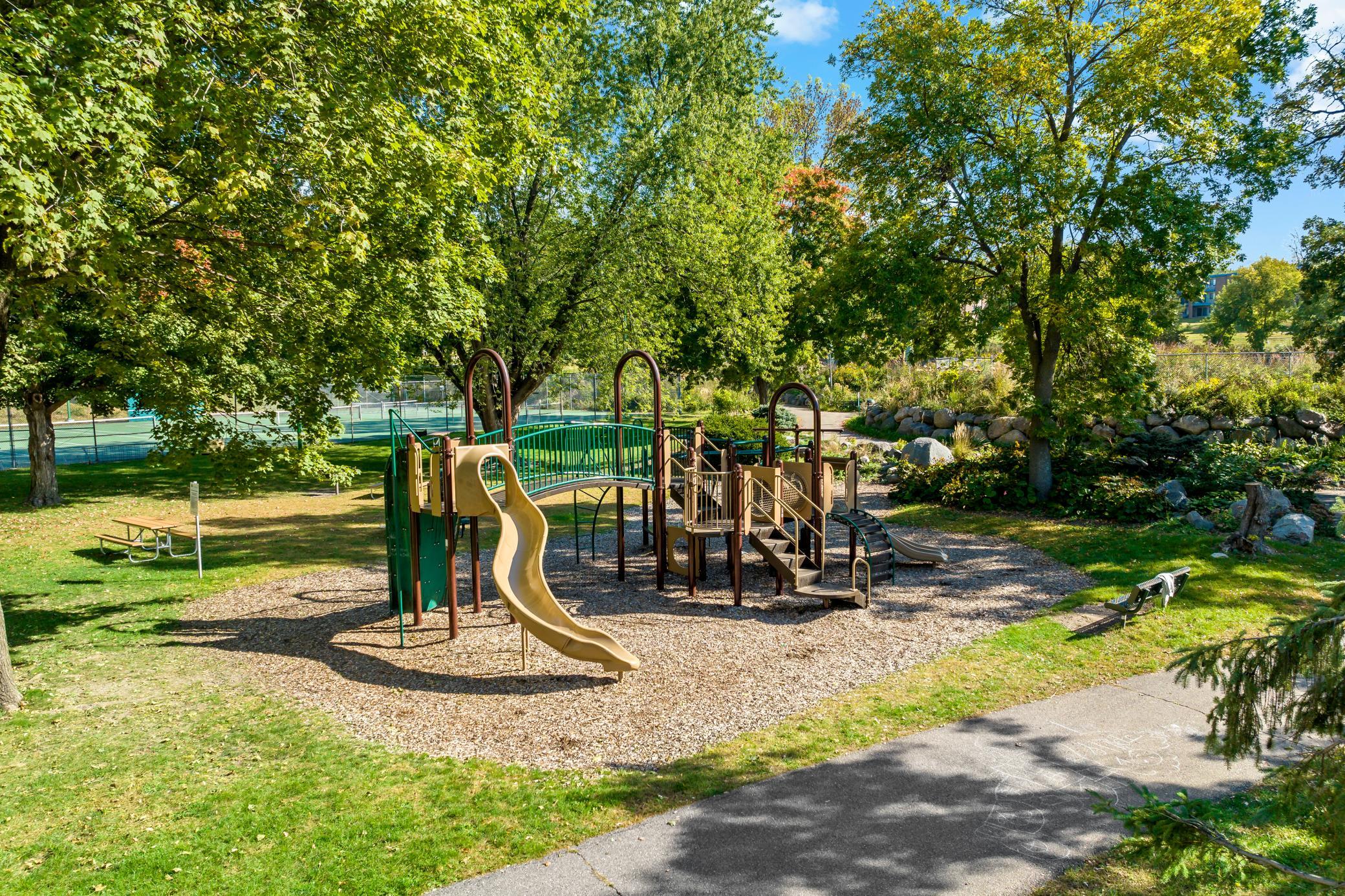 8928 Neill Lake Road, Unit 105 Eden Prairie, MN 55347 - Photo 16 of 17