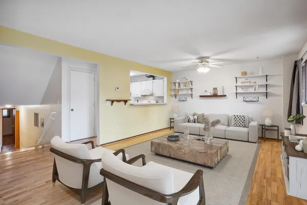 $179,900 | 8928 Neill Lake Road, Unit 105, Eden Prairie, MN 55347