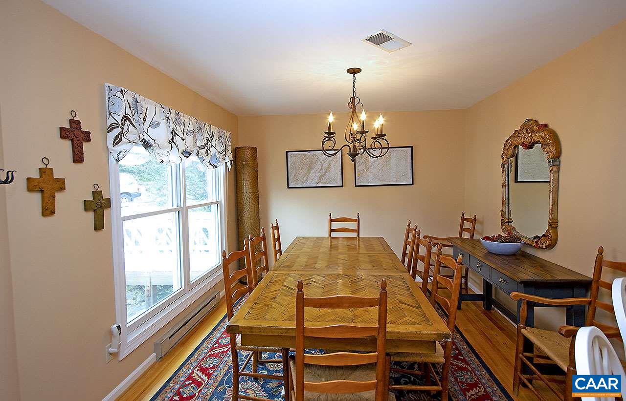 23 Shenandoah Ridge Roseland, VA 22967 - Photo 11 of 26 Separate dining room.