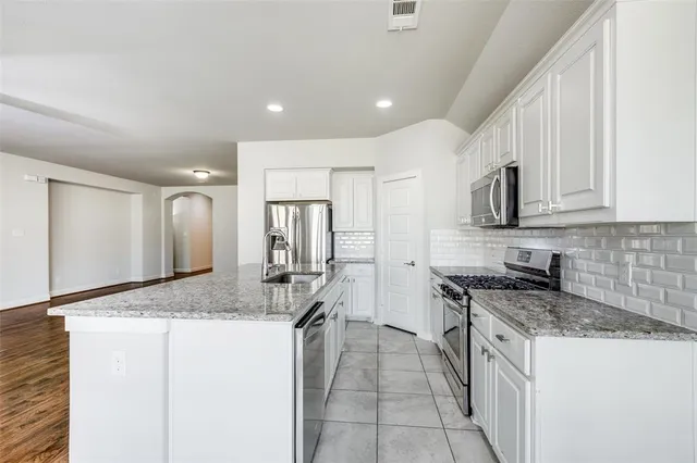 $2,795 | 1205 Rocky Mountain Court, Celina, TX 75009