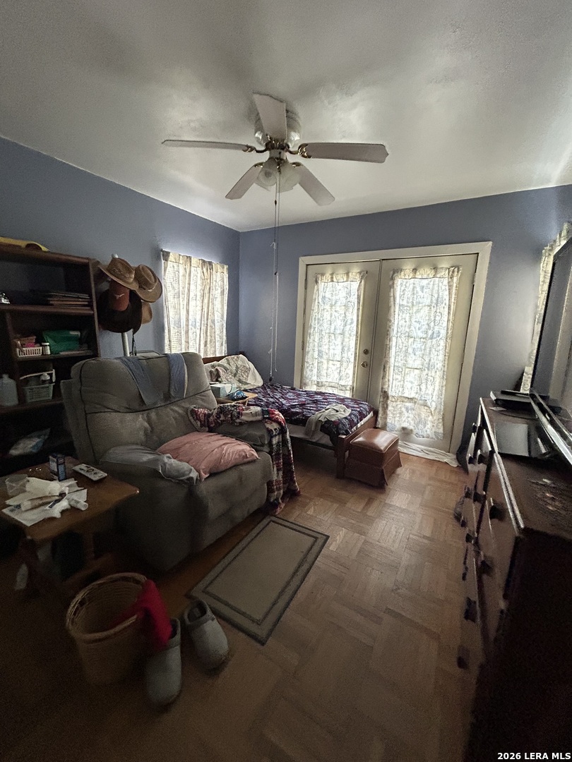 2518 South WW White Road San Antonio, TX 78222 - Photo 9 of 14