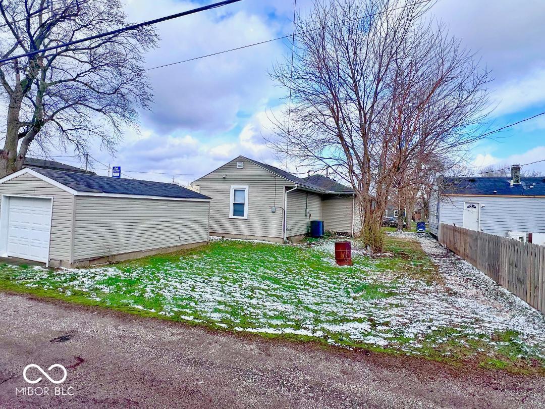 1438 North Rochester Avenue Indianapolis, IN 46222 - Photo 2 of 13