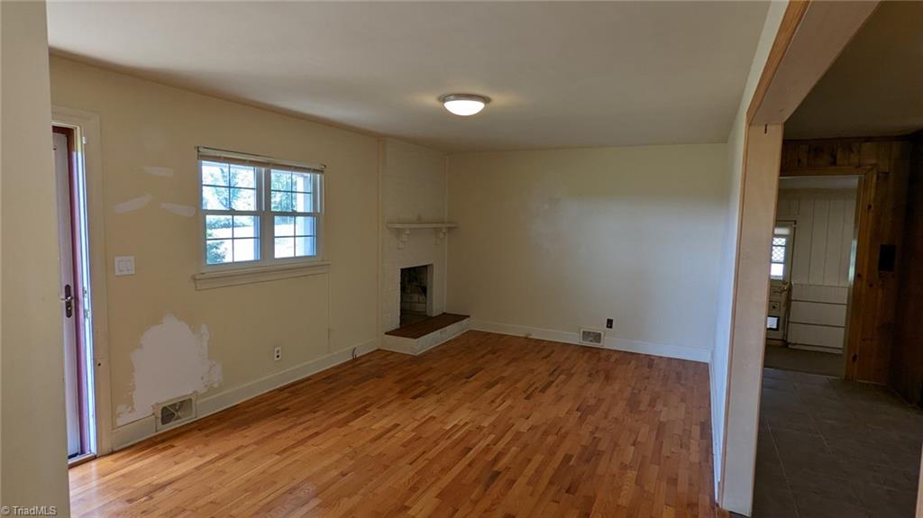 2117 Murray Road State Road, NC 28676 - Photo 4 of 19 Gallery Image 4