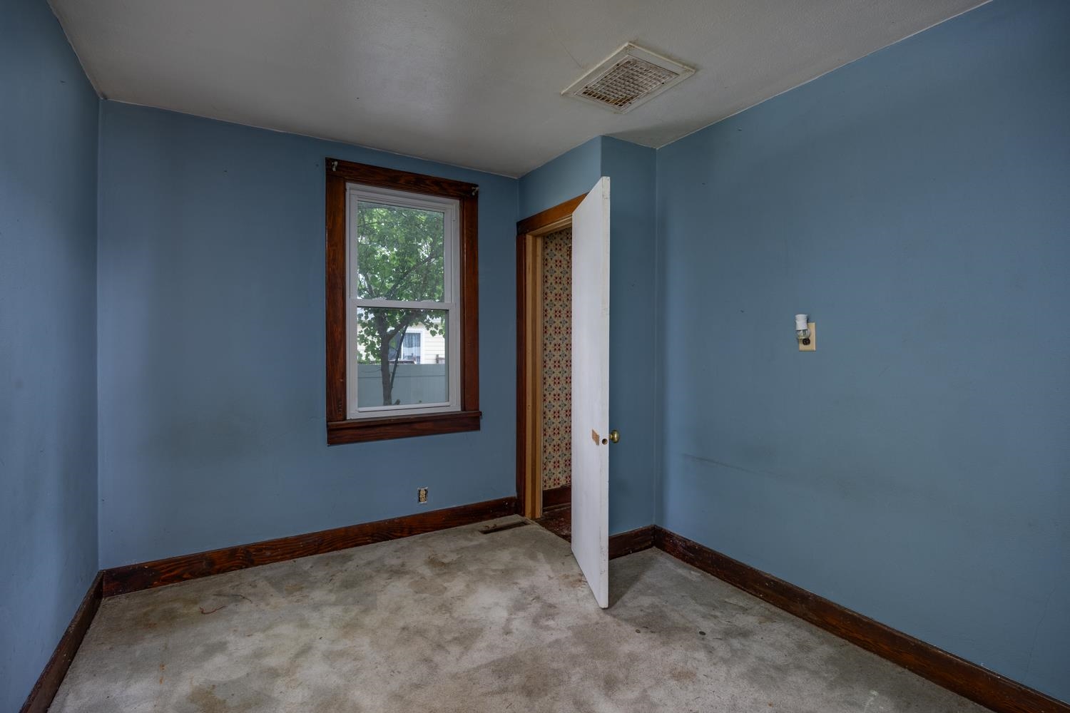 1872 Fayette Avenue Beloit, WI 53511 - Photo 12 of 28
