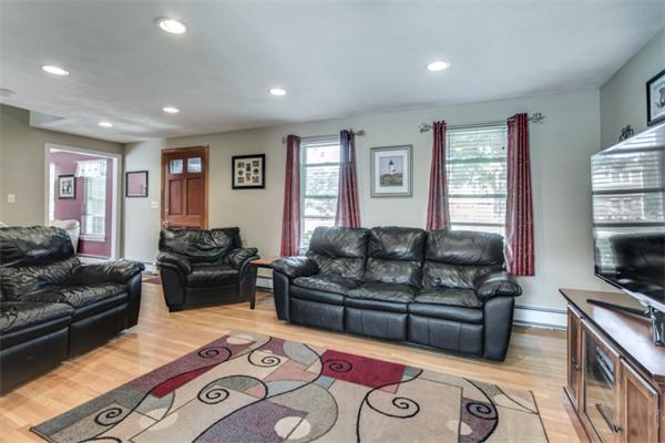 24 Honeysuckle Road Gloucester, MA 01930 - Photo 10 of 28 Gallery Image 10