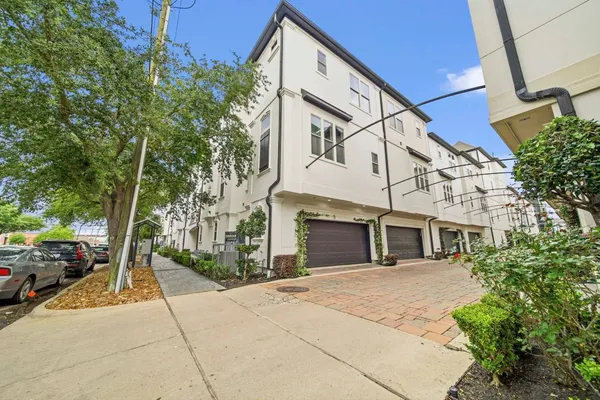 $489,000 | 741 Live Oak Street, Houston, TX 77003