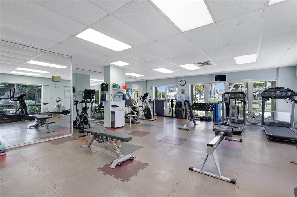 2500 East Las Olas Boulevard, Unit 406 Fort Lauderdale, FL 33301 - Photo 27 of 29 a view of a room with gym equipment