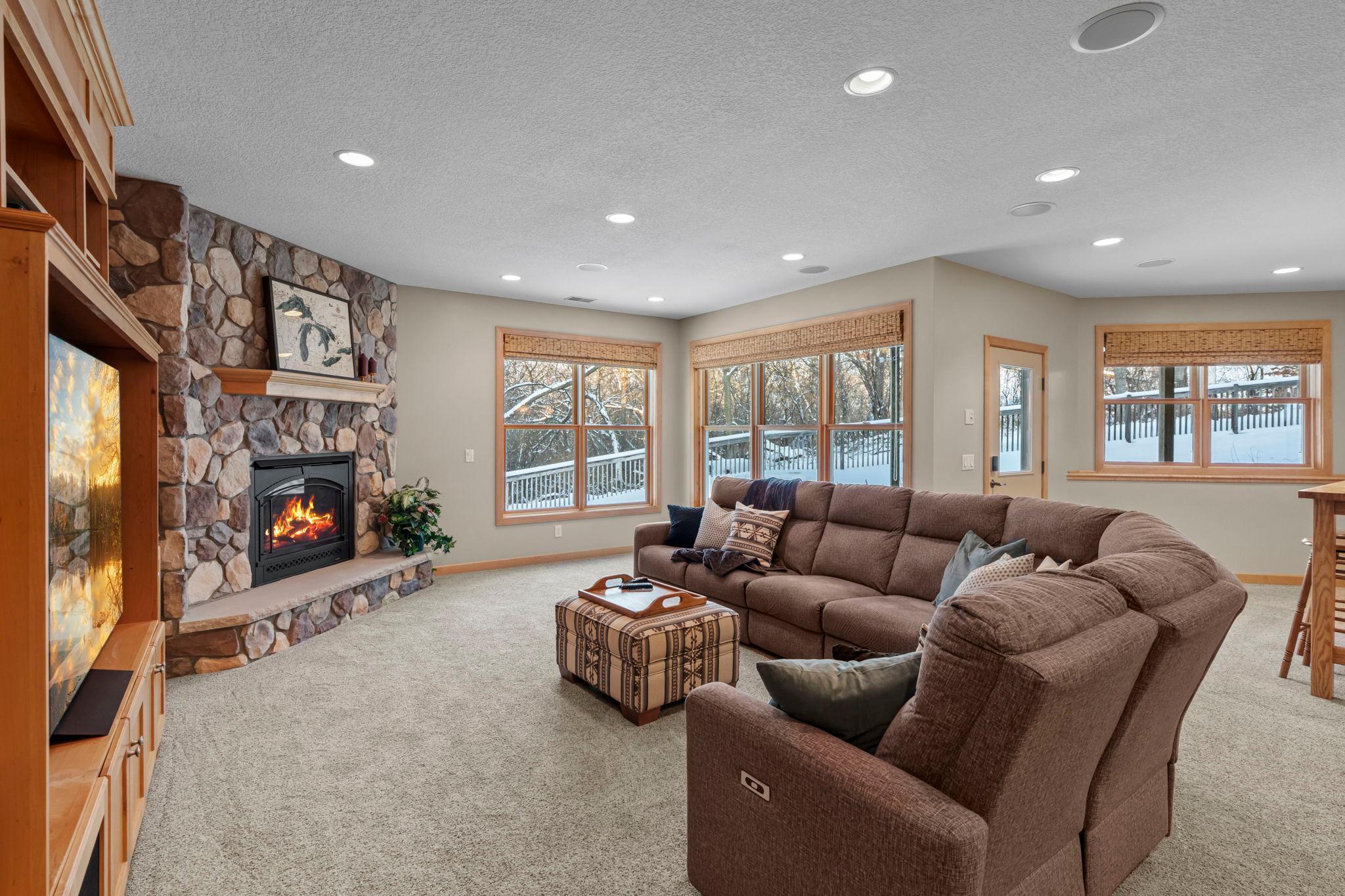 10064 Adam Avenue Inver Grove Heights, MN 55077 - Photo 22 of 38