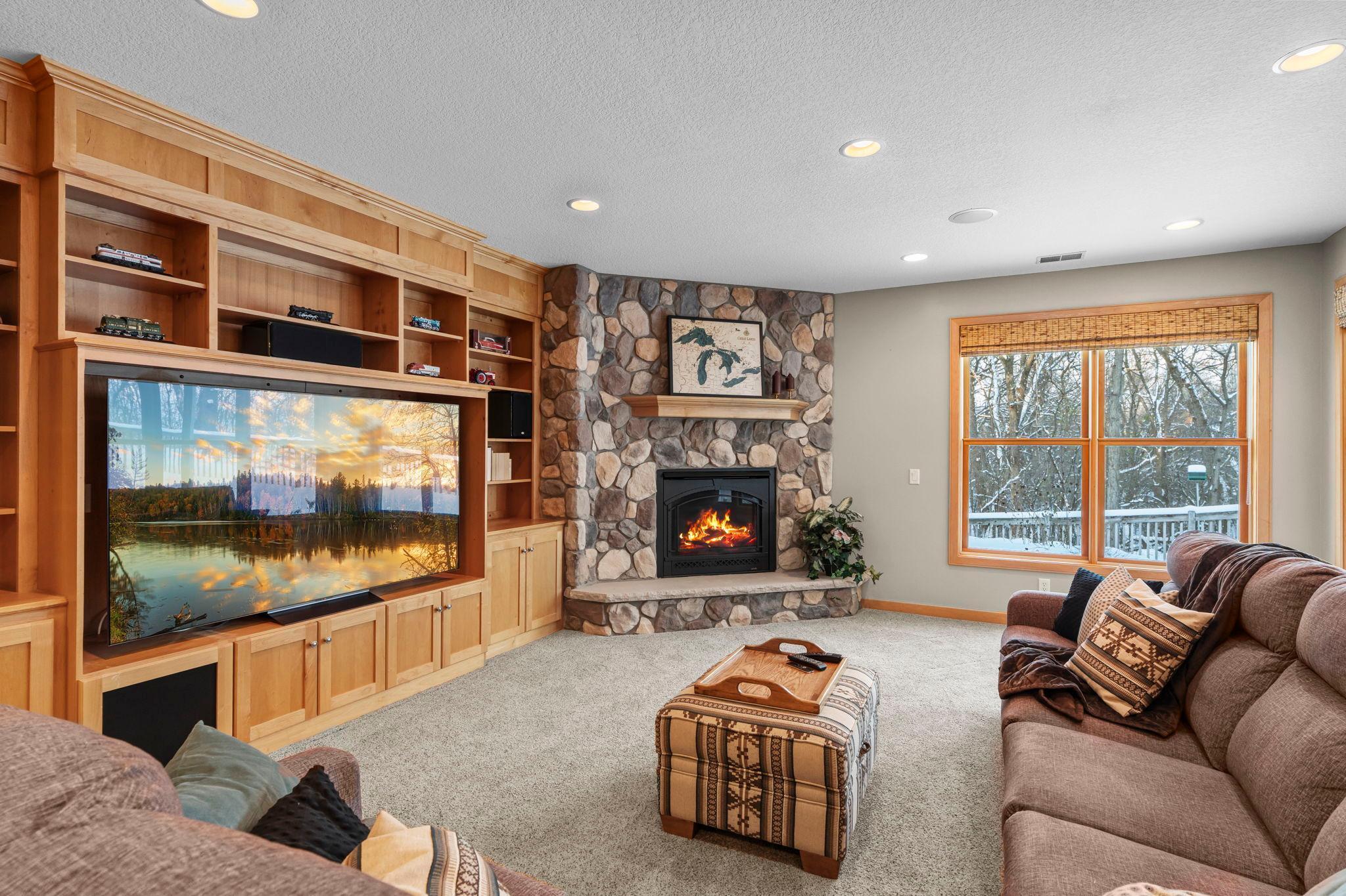 10064 Adam Avenue Inver Grove Heights, MN 55077 - Photo 23 of 38