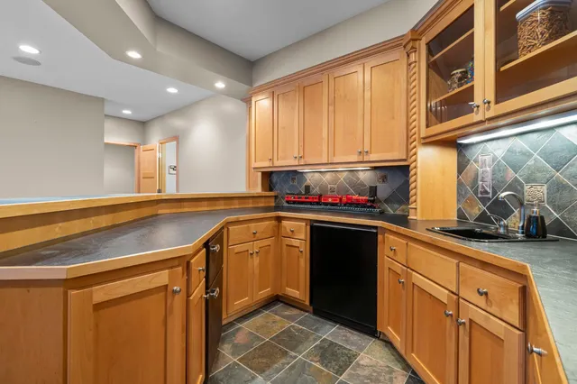 $1,295,000 | 10064 Adam Avenue, Inver Grove Heights, MN 55077