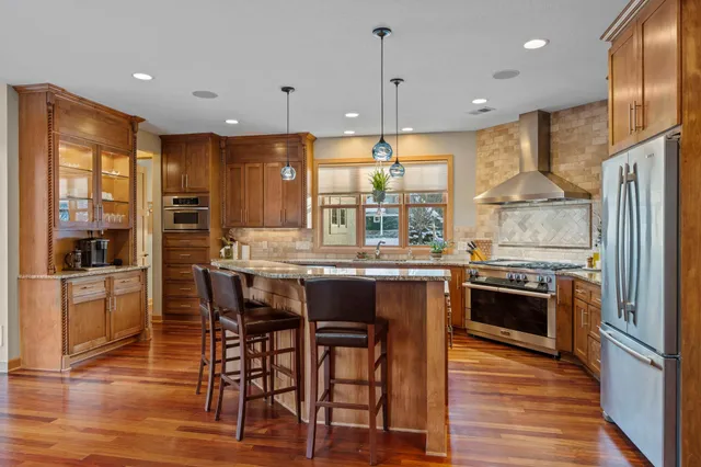 $1,295,000 | 10064 Adam Avenue, Inver Grove Heights, MN 55077