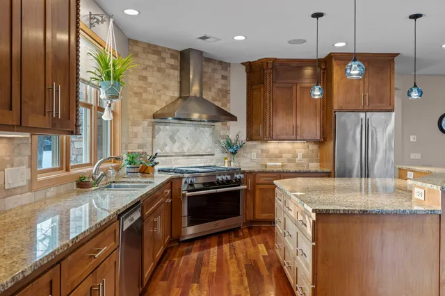 $1,295,000 | 10064 Adam Avenue, Inver Grove Heights, MN 55077