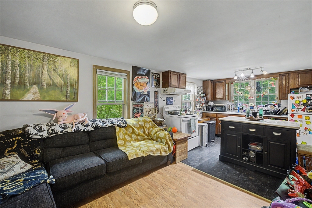 166 Summer Street Amherst, MA 01002 - Photo 8 of 23