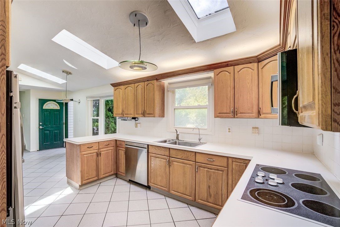 7708 Maple Grove Road Chesterland, OH 44026 - Photo 12 of 32 Gallery Image 12