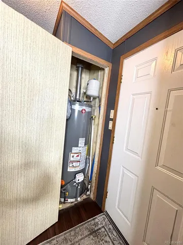 a view of utility room