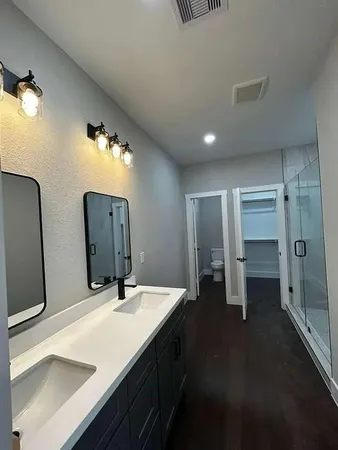 $1,650 | 704 Avenue I, Conroe, TX 77301