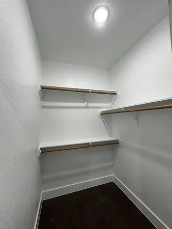 $1,650 | 704 Avenue I, Conroe, TX 77301