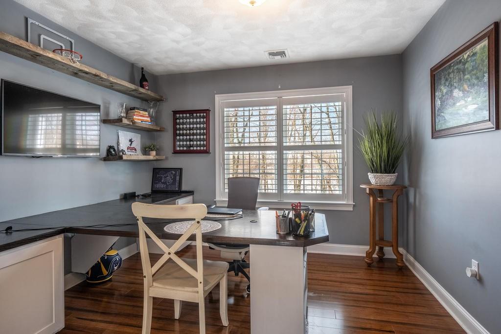 176 Carter Field Road North Andover, MA 01845 - Photo 21 of 41 Gallery Image 21