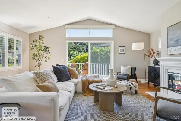 $2,450,000 | 4 Meadow Ridge Drive, Corte Madera, CA 94925