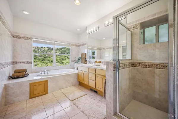 $2,450,000 | 4 Meadow Ridge Drive, Corte Madera, CA 94925
