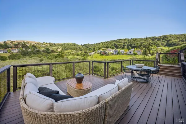 $2,450,000 | 4 Meadow Ridge Drive, Corte Madera, CA 94925