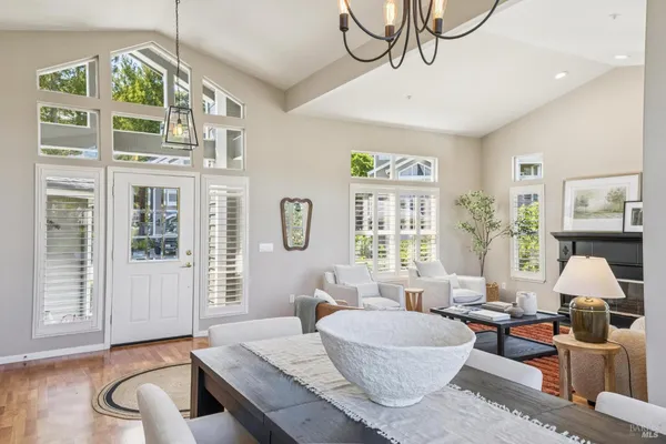 $2,450,000 | 4 Meadow Ridge Drive, Corte Madera, CA 94925