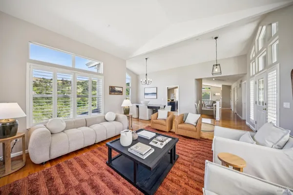 $2,450,000 | 4 Meadow Ridge Drive, Corte Madera, CA 94925