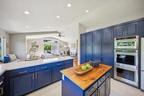 $2,450,000 | 4 Meadow Ridge Drive, Corte Madera, CA 94925
