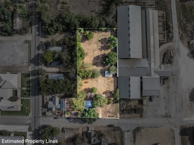 an aerial view of a yard