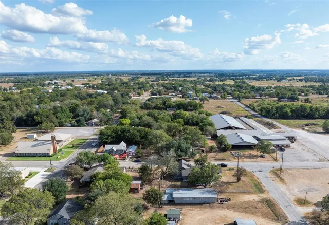 $199,000 | 517 First Street, Lexington, TX 78947