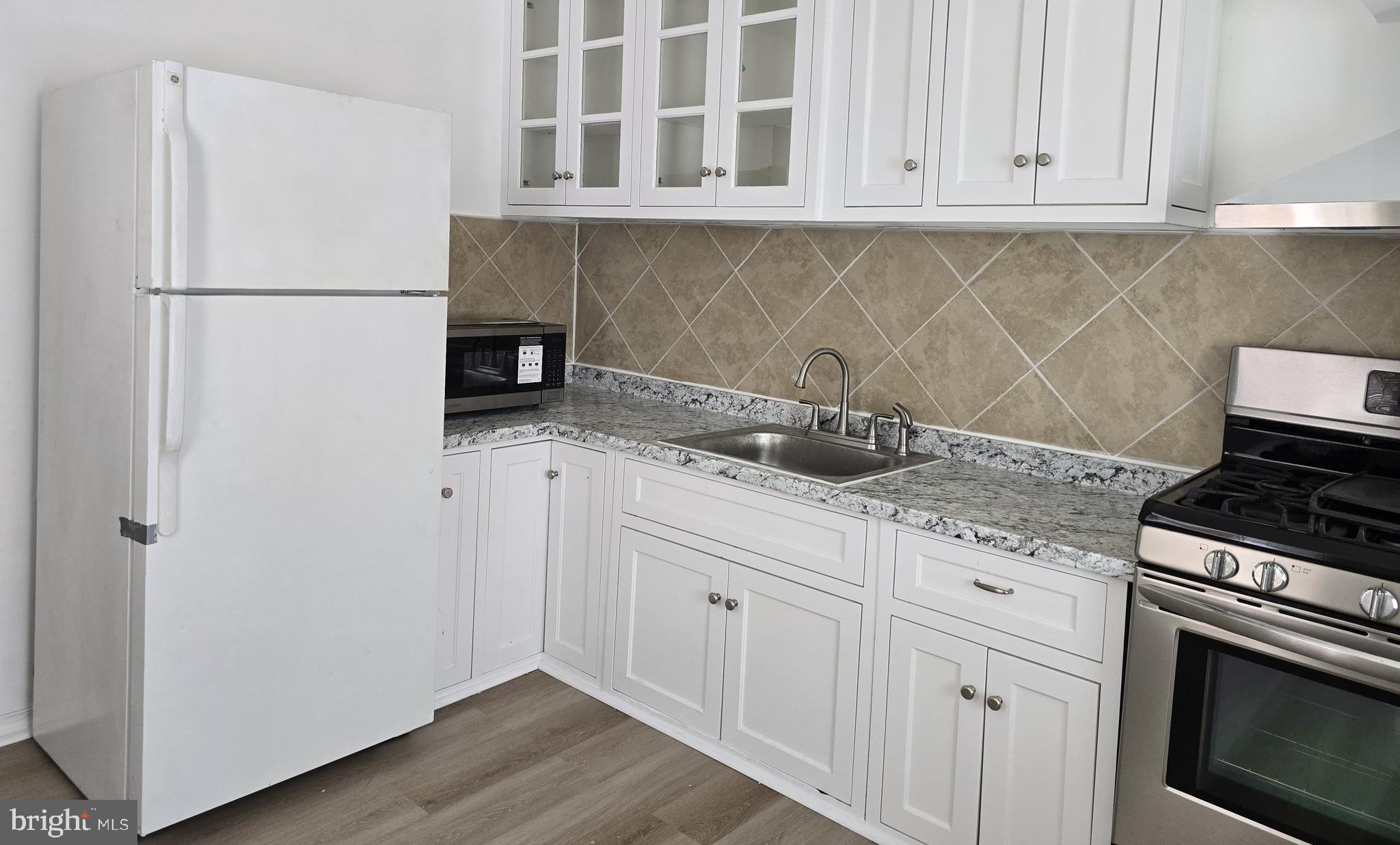 854 Bridge Street Philadelphia, PA 19124 - Photo 8 of 23