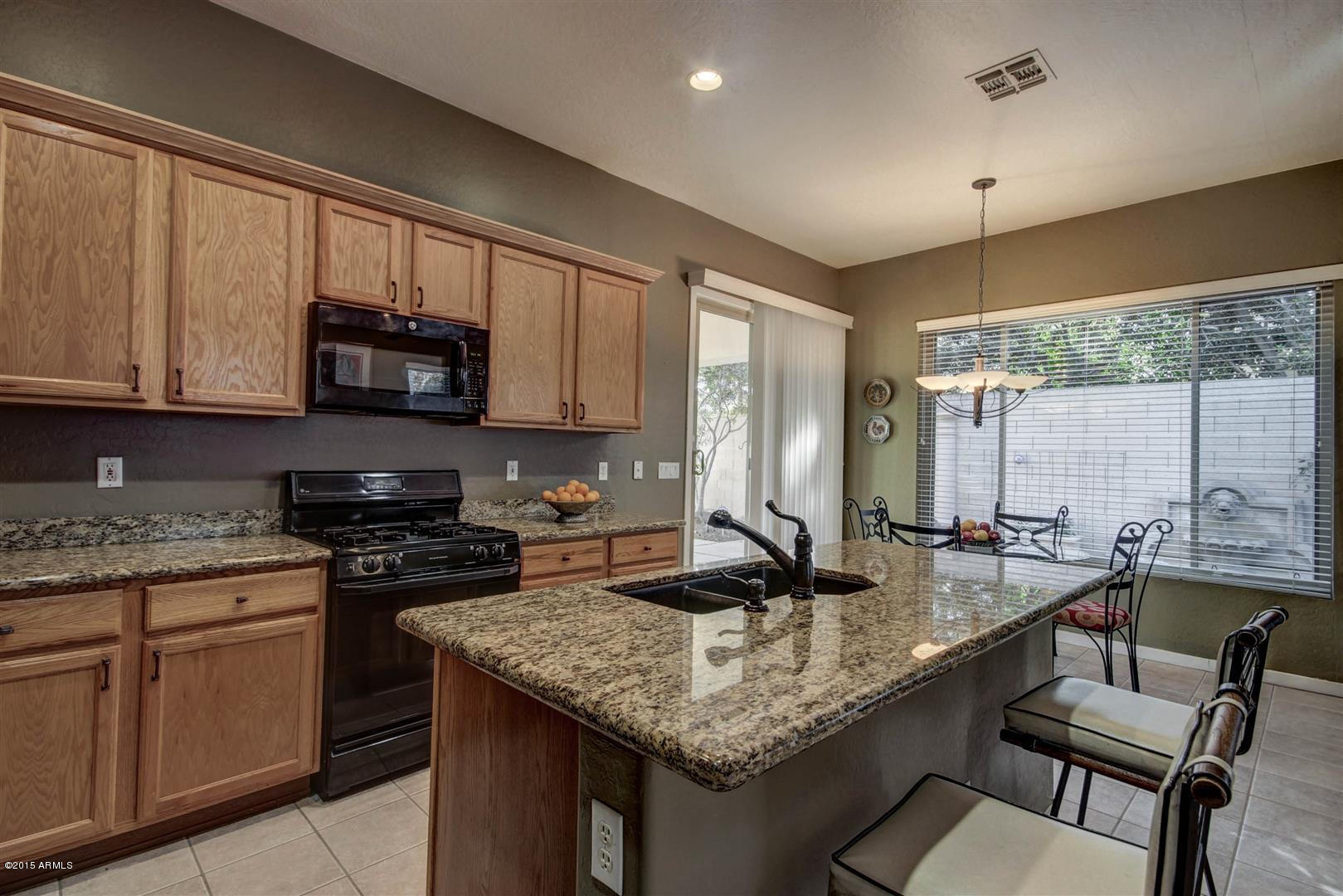 3931 East Carson Road Phoenix, AZ 85042 - Photo 6 of 36 Carson (12)