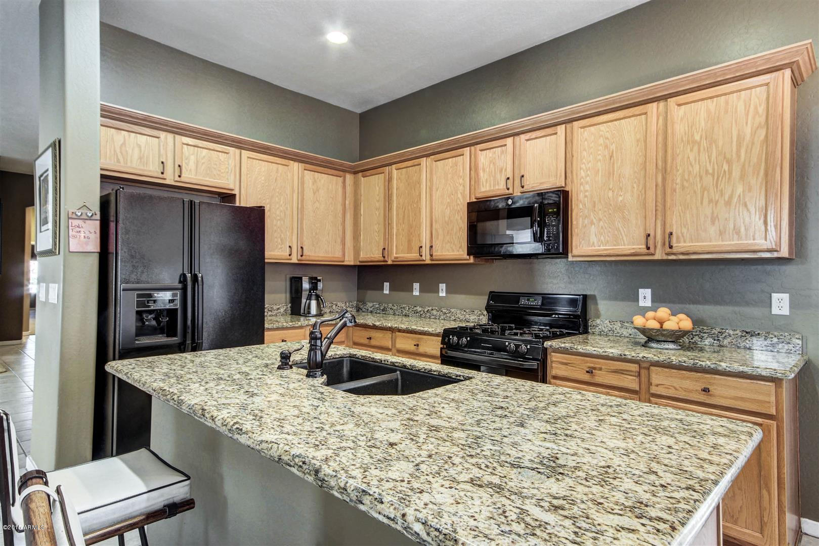 3931 East Carson Road Phoenix, AZ 85042 - Photo 9 of 36 Carson (15)