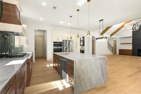 $980,000 | 705 Spratlin Mill Drive, Hull, GA 30646