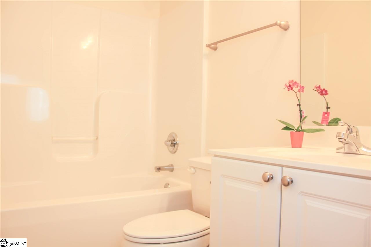 2491 Poole Road Greer, SC 29651 - Photo 17 of 35
