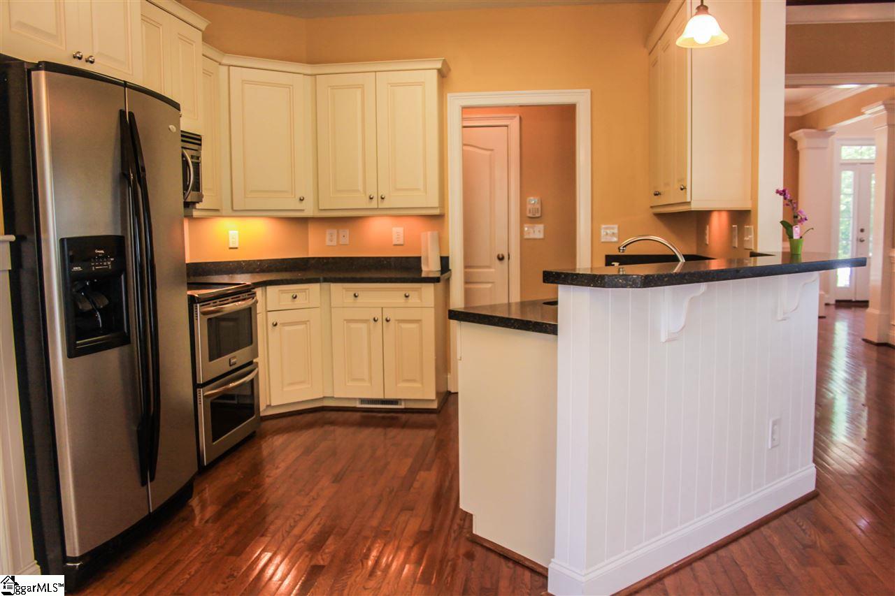 2491 Poole Road Greer, SC 29651 - Photo 8 of 35