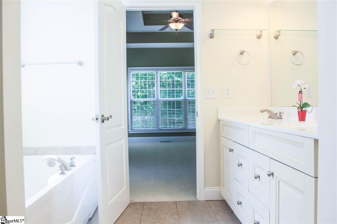 2491 Poole Road Greer, SC 29651 - Photo 10 of 35