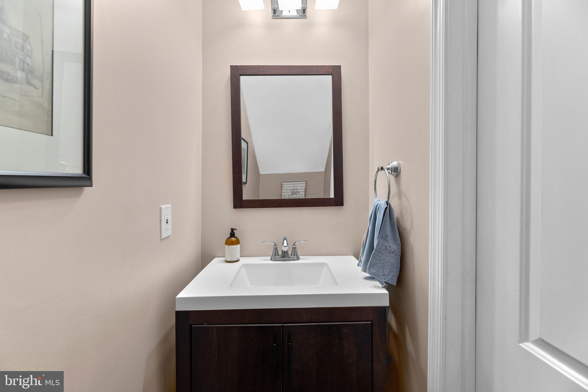 15214 Frederick Road Woodbine, MD 21797 - Photo 25 of 48 Powder Room